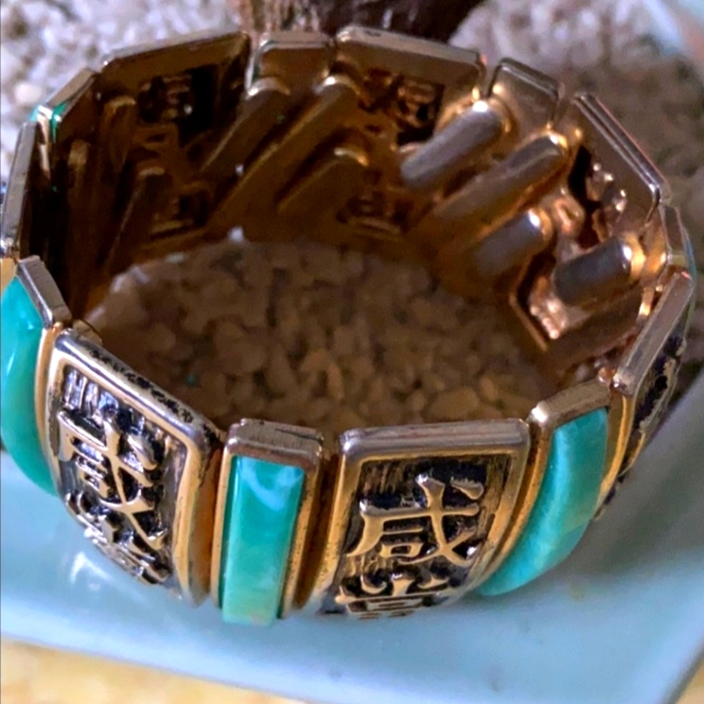 🎋Vintage Asian Lucite Chinoiseries Stretch Bracelet - Picture 3 of 5